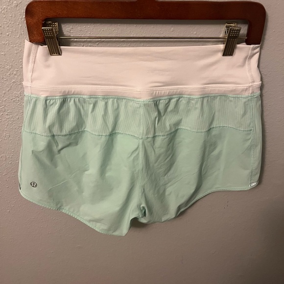 Lululemon Run Pace Short SZ:6 - Picture 8 of 11